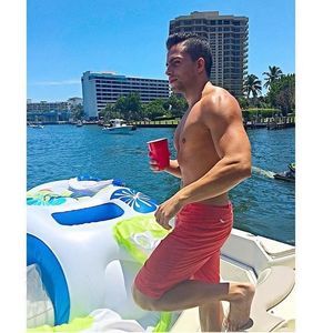 Meet your Posher, Alex